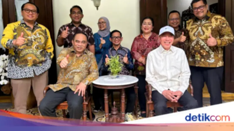 Ketum Projo Budi Arie Silaturahmi ke Rumah Jokowi di Solo, Tegaskan Tak Ada Agenda Politik