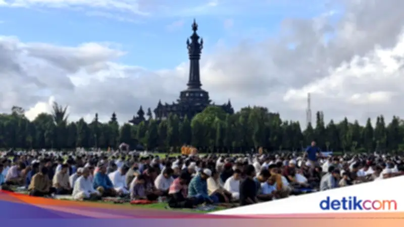 Khusyuknya Warga Muhammadiyah Salat Id di Bali Usai Umat Hindu Rayakan Nyepi