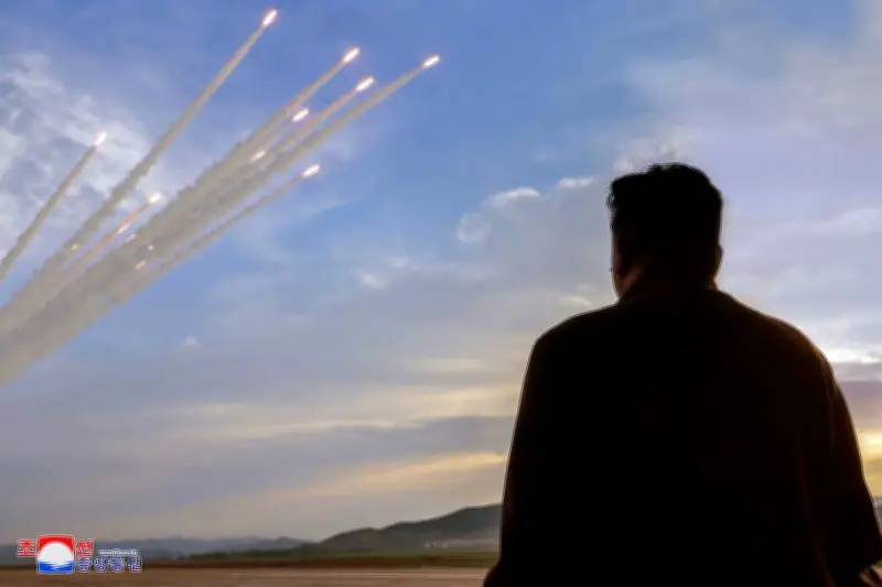 Kim Jong Un Awasi Uji Tembak Rudal Jelajah dari Kapal Perang Terbaru Korea Utara