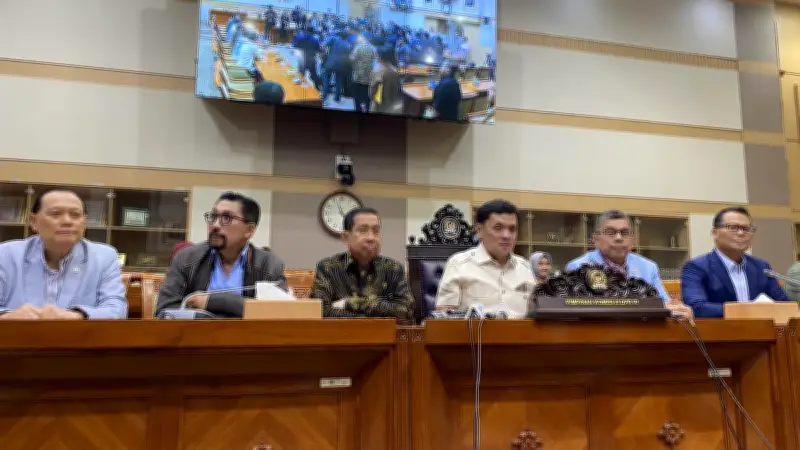 Komisi III DPR Desak Polri Tangkap Pelaku dan Aktor Intelektual Penyiraman Air Keras ke Andrie Yunus