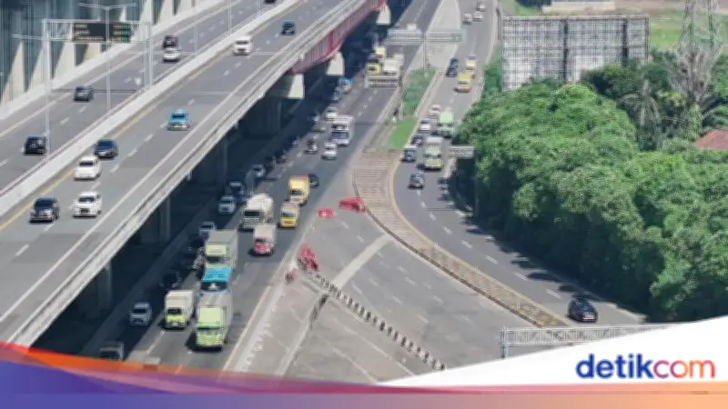 Korlantas Polri Pantau Arus Mudik di Tol Cikampek dengan Teknologi ETLE Drone Presisi
