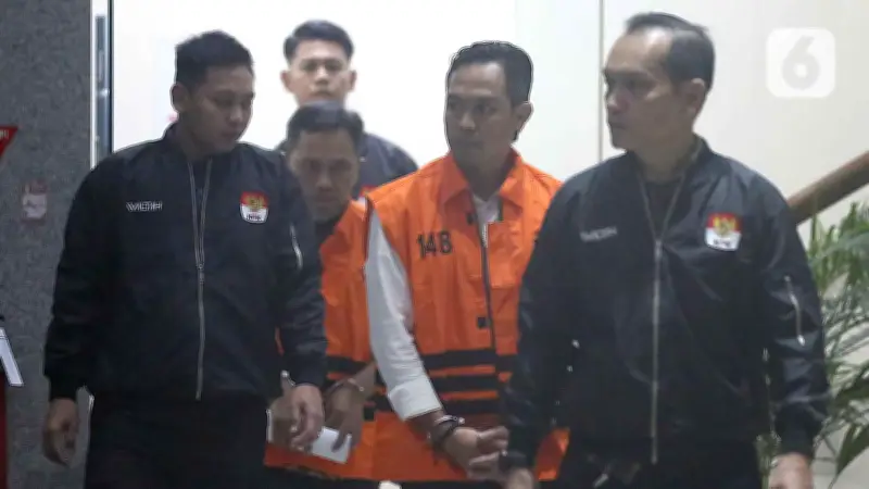 KPK: Polres Cilacap Penerima THR 'Haram' dari Bupati Syamsul Auliya