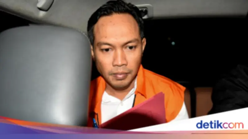 KPK Selidiki Asal Dana Kadis untuk 'Jatah THR' Bupati Cilacap Syamsul Auliya Rachman