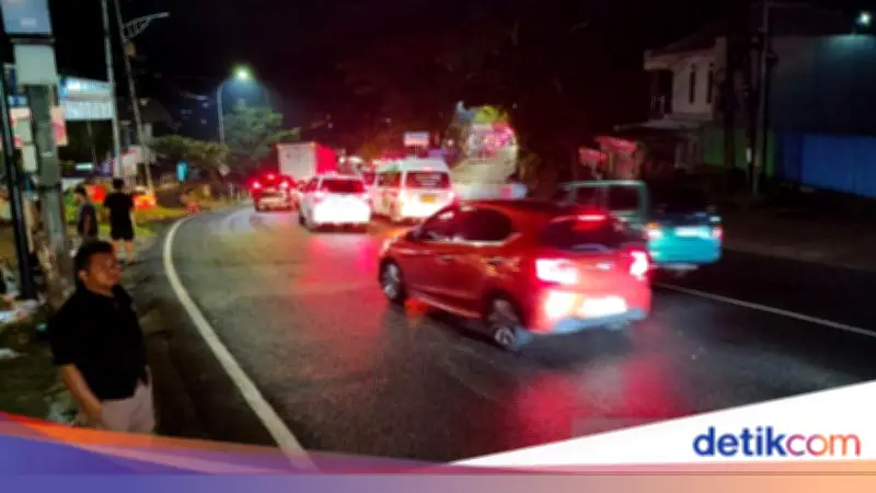 Lalu Lintas Jalur Nagreg Padat, Arus Mudik dan Wisata Bercampur di Bandung