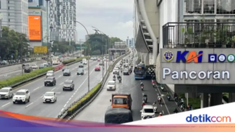 Lancar Jaya! Jalan Utama Jakarta Tetap Sepi di H+6 Lebaran 1447 H