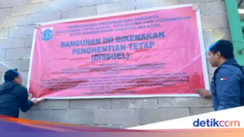 Lapangan Padel di Jagakarsa Disegel Lagi, Pemkot Jaksel Tegas Soal Izin Bangunan