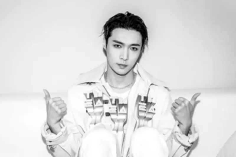 Lay Zhang dari EXO Kenang Kolaborasi dengan Vidi Aldiano di Instagram