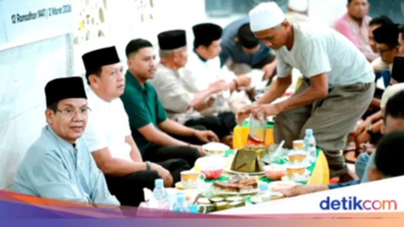 Longki Djanggola dan Gerindra Bagikan 3.000 Takjil di Palu Selama Ramadan
