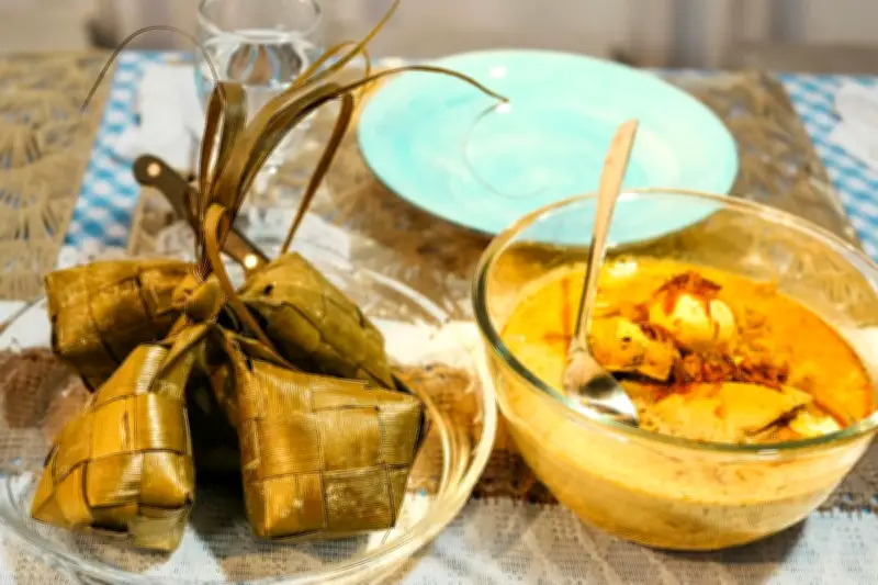 Makna Spiritual di Balik Duet Maut Ketupat dan Opor, Lebih dari Sekadar Rasa Enak