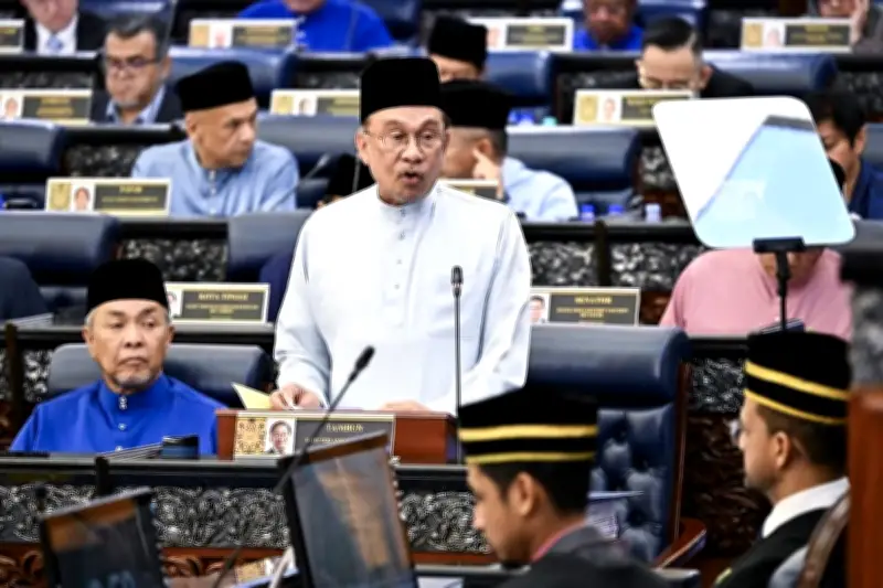 Malaysia Potong Kuota BBM Subsidi RON 95 dari 300 ke 200 Liter per Bulan