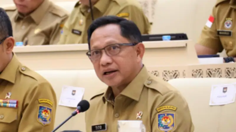 Mendagri Tito Paparkan Capaian Strategis Kemendagri di Rapat Kerja dengan DPR RI