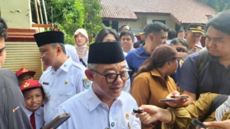 Mendikdasmen Abdul Mu'ti Dukung Penuh SKB 7 Menteri untuk Pengendalian AI di Sekolah