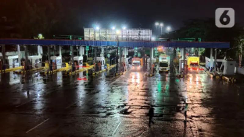 Menhub Soroti Truk Besar Masih Melintas Saat Arus Mudik Lebaran 2026