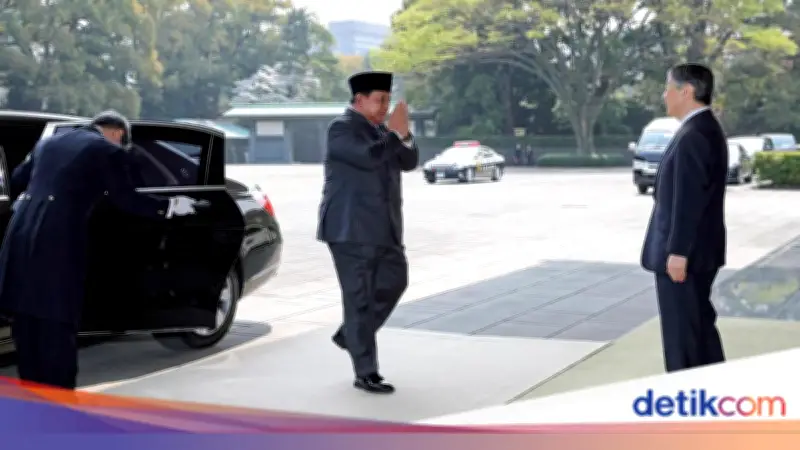 Menlu Ungkap Isi Pembicaraan 4 Mata Prabowo dan Kaisar Jepang di Tokyo