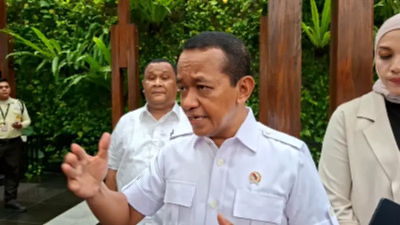 Menteri Eahlil Siapkan Insentif untuk Konversi Motor Bensin ke Listrik
