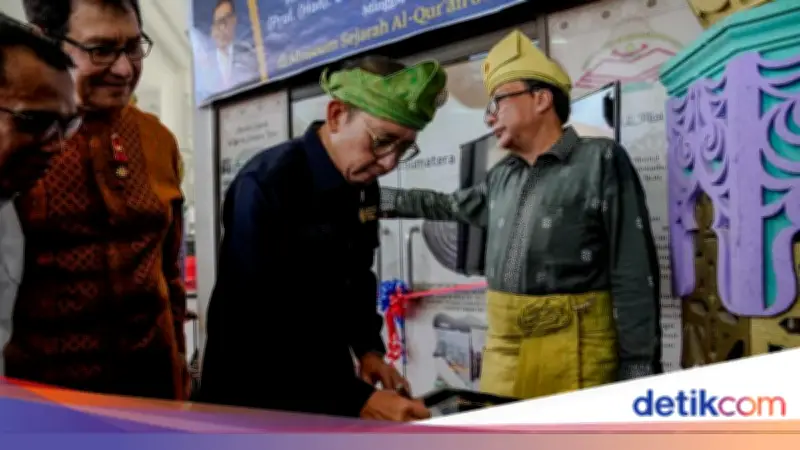 Menteri Kebudayaan Serahkan Bantuan Pemulihan Pascabanjir di Aceh Tamiang