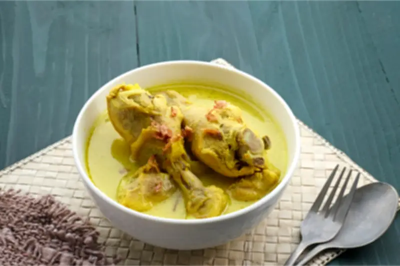 Menu Opor Ayam Tersedia di Kereta Makan Saat Lebaran, Bisa Dinikmati di Perjalanan