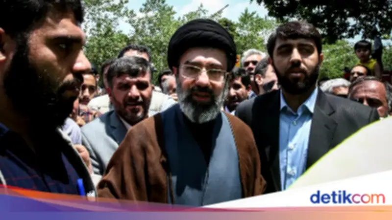 Mojtaba Khamenei Dikabarkan Luka Akibat Serangan AS-Israel, Pejabat Iran Bantah