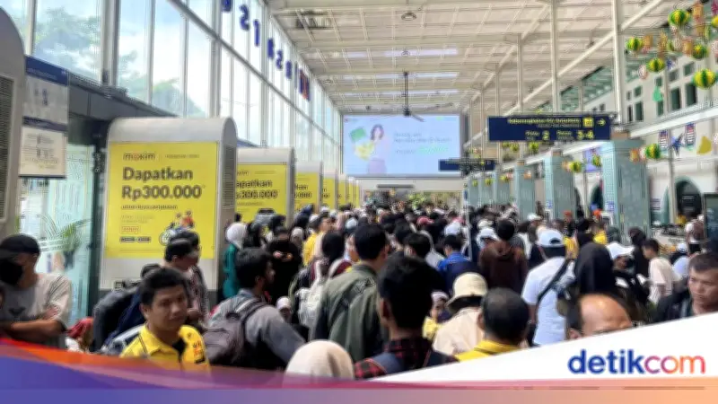 Mudik Lebaran 2026: 22 Ribu Penumpang Berangkat dari Stasiun Senen Hari Ini