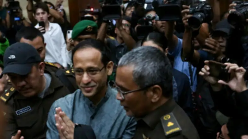 Nadiem Makarim Jadi Saksi Mahkota: Bantah Konspirasi hingga Klarifikasi Pesan WA