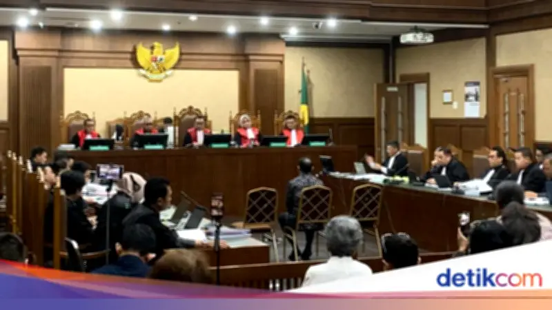 Nadiem Siap Jalani Sidang Kasus Chromebook Usai 16 Hari Dibantarkan