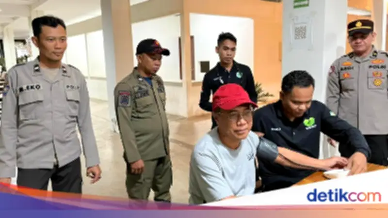 Pemudik Nikmati Cek Tensi Darah Gratis di Posyan Operasi Ketupat Musi 2026