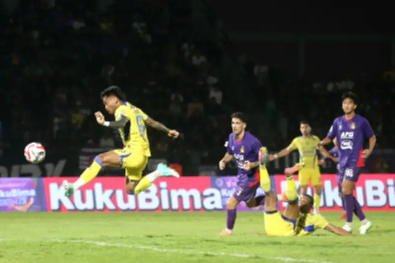 Persib Bandung Hadapi Persik Kediri di GBLA, Perburuan Poin untuk Puncak Klasemen