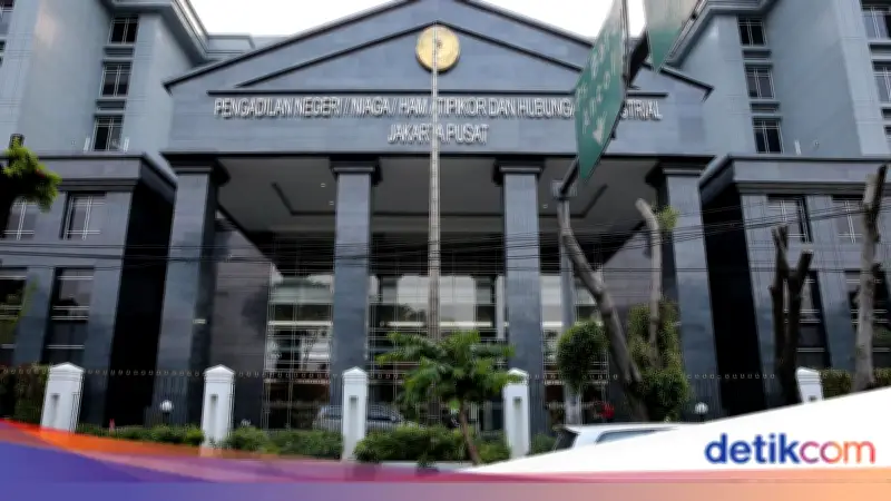 PN Jakarta Pusat Telusuri Video Viral Petugas Main Game Saat Bertugas