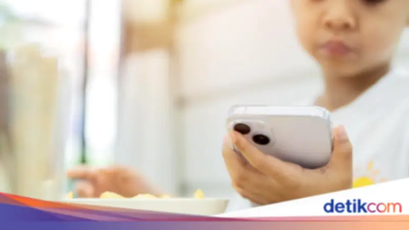 Polandia Berlakukan Larangan HP di Sekolah untuk Anak di Bawah 16 Tahun Mulai September 2026