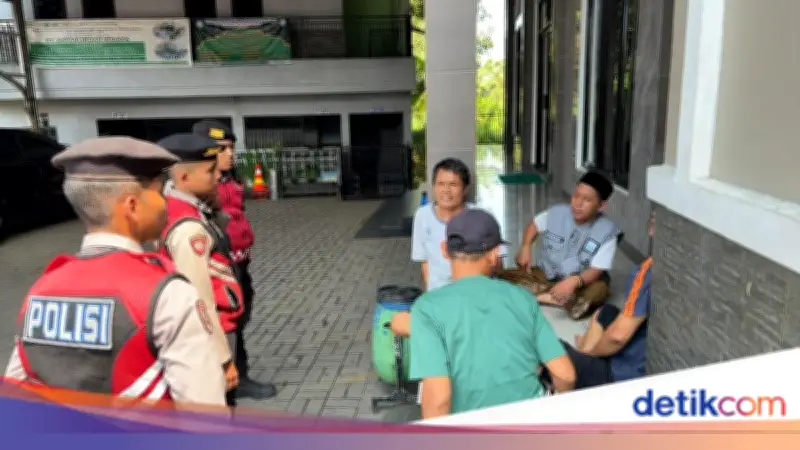 Polisi Bogor Patroli Masjid untuk Pengamanan Jelang Idul Fitri 1447 H