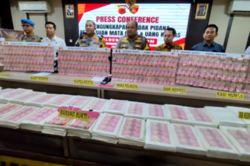 Polisi Bongkar Pabrik Uang Palsu di Cirebon yang Beroperasi Sejak 2022