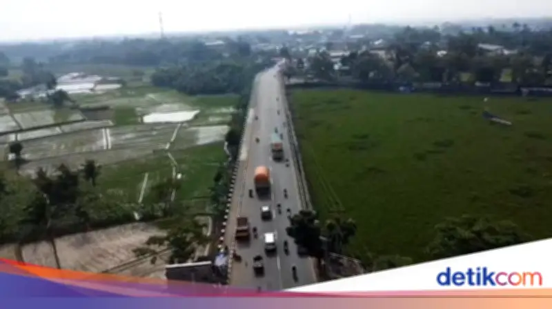 Polisi Gunakan Drone Pantau Arus Balik Lebaran di Jalan Alternatif Cibubur