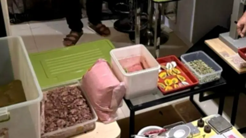 Polisi Ungkap Laboratorium Ekstasi dan Happy Water di Apartemen Cipinang Jakarta Timur