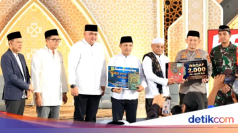 Polres Bogor Wakafkan 2.000 Al-Quran di Nuzulul Quran, Perkuat Sinergi dengan Masyarakat