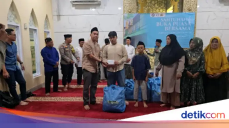 Polri dan Jurnalis Salurkan 100 Paket Sembako untuk Anak Yatim dan Dhuafa di Jakarta Barat