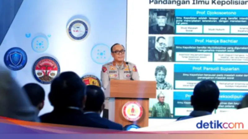 Polri Perkuat Paradigma Akademis dengan Luncurkan 7 Pusat Studi Kepolisian Baru