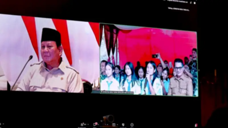 Prabowo Beri Pesan ke Pelajar Nias: Fokus Belajar, Tunda Pacaran