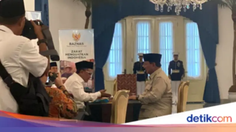 Prabowo dan Para Menteri Bayar Zakat di Istana Negara Jelang Lebaran