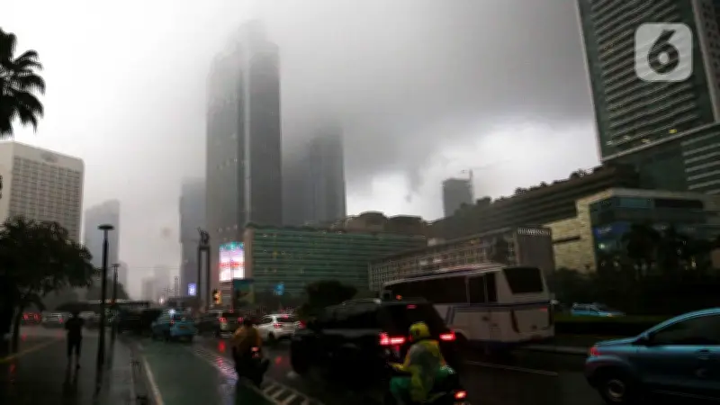 Prakiraan Cuaca Jabodetabek 10 Maret 2026: Berawan Tebal hingga Hujan Ringan Mendominasi