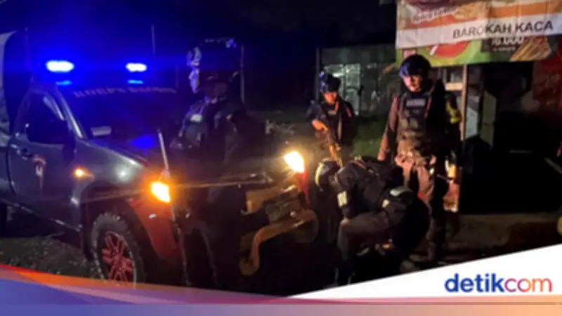 Pria Mabuk Malak Sopir Angkot di Garut, Menangis Saat Ditangkap Brimob