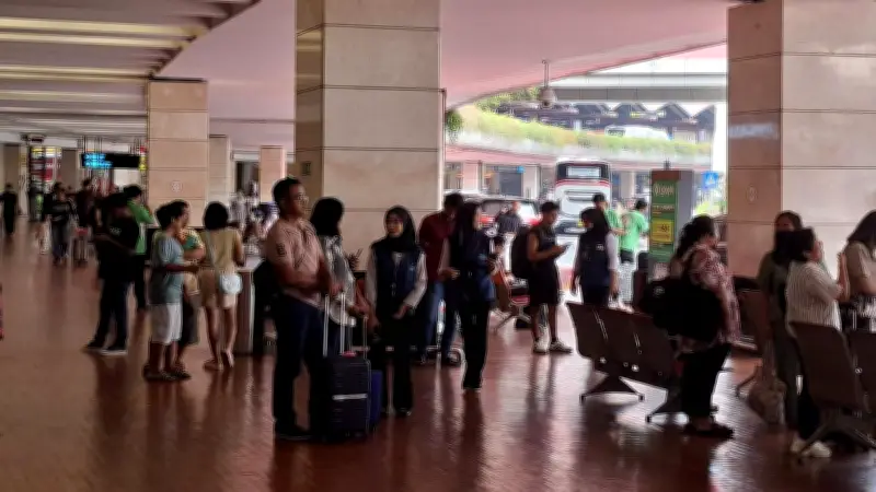 Puncak Arus Balik Lebaran Kedua Landa Bandara Soetta Hari Ini