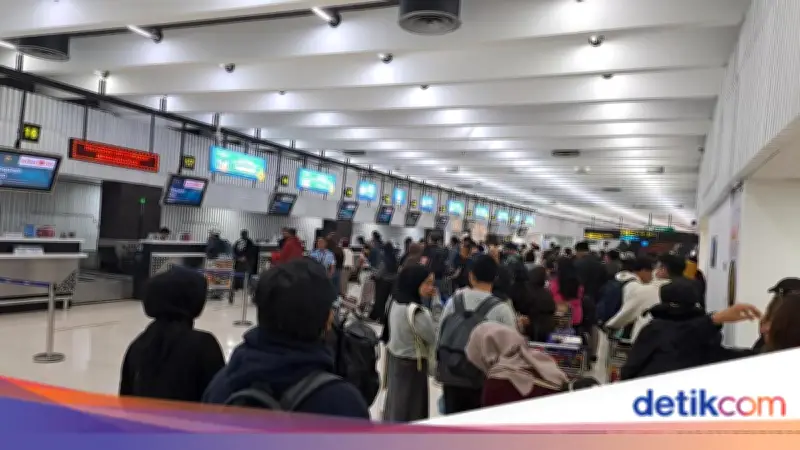 Puncak Arus Mudik Lebaran, Bandara Soetta Ramai Penumpang Sejak Dini Hari