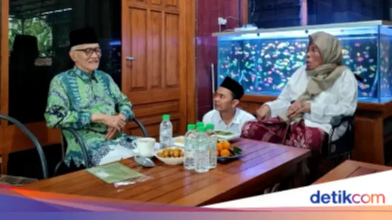 Rais Aam PBNU Silaturahmi Lebaran ke KH Nurul Huda Djazuli, Gus Ipul: Teladan bagi Generasi Muda