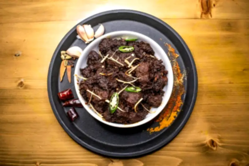 Rendang, Menu Wajib Lebaran, Pernah Masuk 50 Hidangan Terlezat Dunia