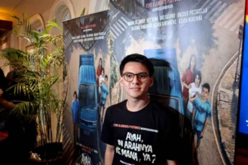 Rey Bong Kenang Perjuangan Awal Karier Film Tidur di Pom Bensin Bersama Ayah