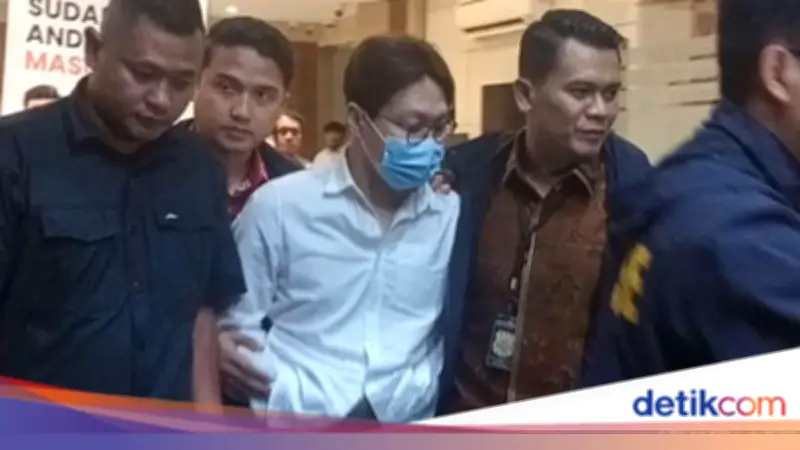 Richard Lee Ditahan Polisi Usai Mangkir Pemeriksaan demi Live TikTok