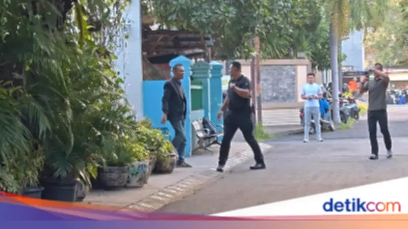 Rismon Sianipar Temui Jokowi di Solo Usai Ajukan Restorative Justice