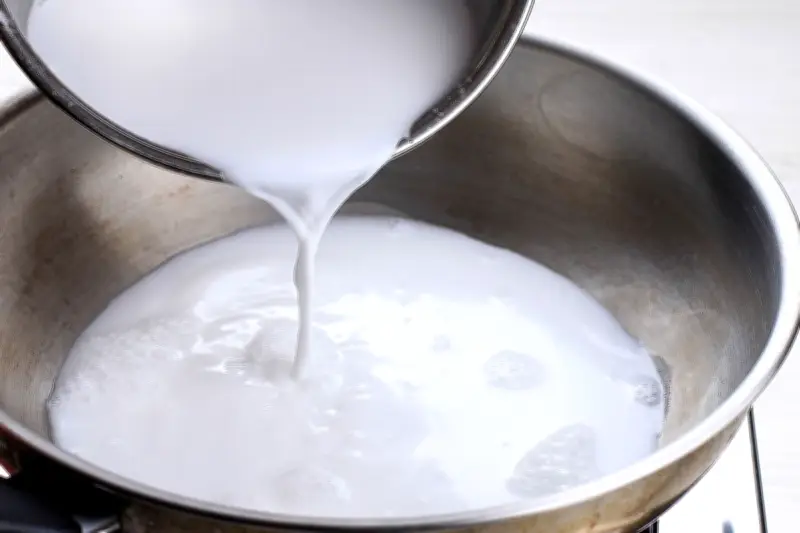 Santan Langka Saat Lebaran? Ini 3 Bahan Pengganti yang Tetap Lezat