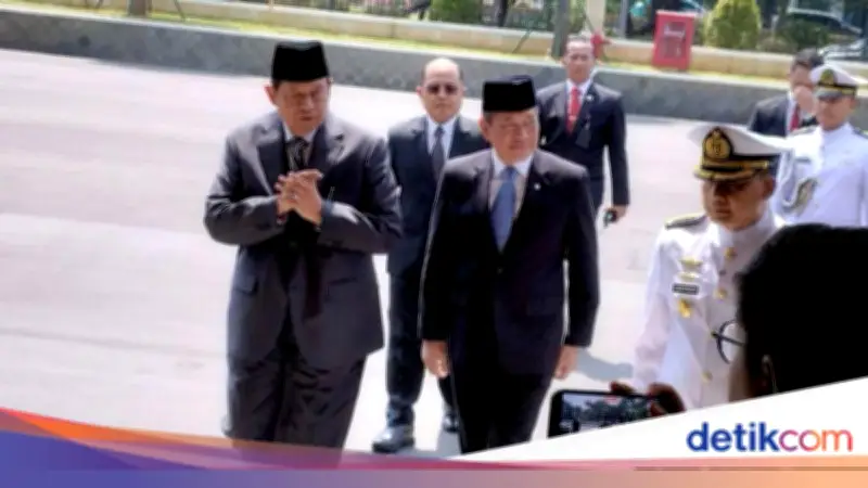 SBY dan JK Melayat Jenazah Juwono Sudarsono di Kemhan, Kenang Jasa Besarnya