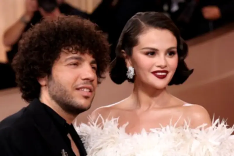Selena Gomez Ungkap Impian Punya Empat Anak Bersama Benny Blanco